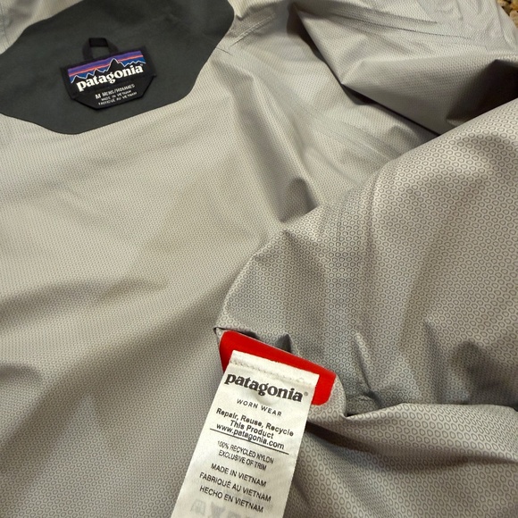 Patagonia Shell Rain Jacket - Picture 4 of 4